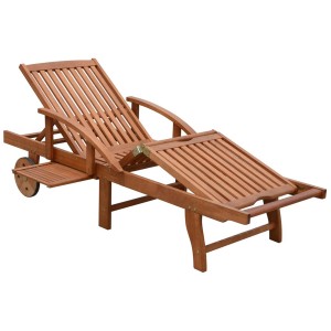 Klappbare Sonnenliege Beverly Hills aus FSC®-Holz mit Rollen und verstellbarer Rückenlehne.