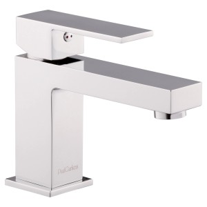 Eckige PaulGurkes Waschtischarmatur in Chrom für moderne Badezimmer.