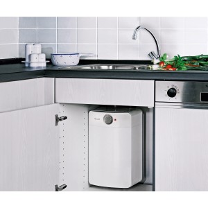 Clage Kleinspeicher S10-U, 10 Liter, Untertischgerät im Küchenschrank.