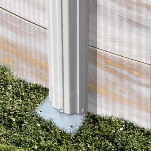 Detailaufnahme Stahlwand Pool Gre Finlandia, NordicWeiß, Montage ohne Betonfundament.