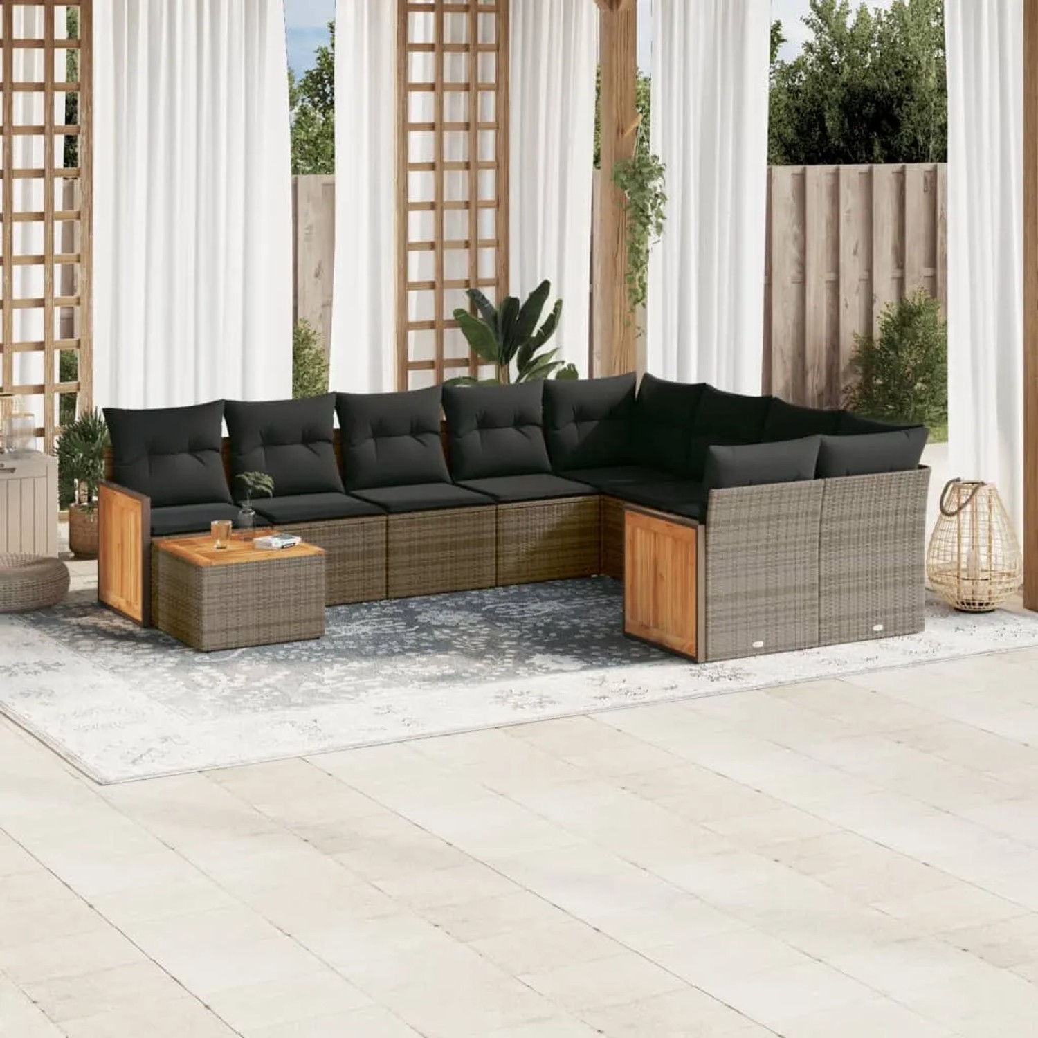 Graue 10-tlg. vidaXL Garten-Sofagarnitur aus Poly Rattan mit dunklen Kissen und Tisch.