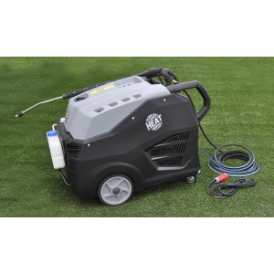 Mobiler FM-SOLAR Hochdruckreiniger (Heißwasser) mit Dieselheizung und Dampfstrahler.