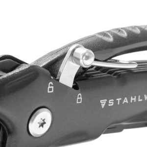 Detailaufnahme: STAHLWERK Multitool mit Sicherheitsverriegelung. Ideal für Camping & Outdoor.