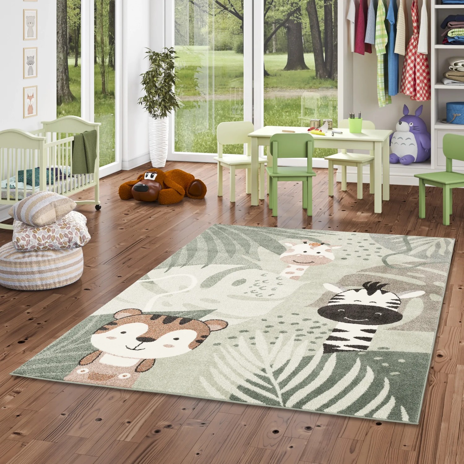 Grüner Kinderteppich mit Safari-Motiv (Tiger, Zebra, Giraffe), 120x170 cm.