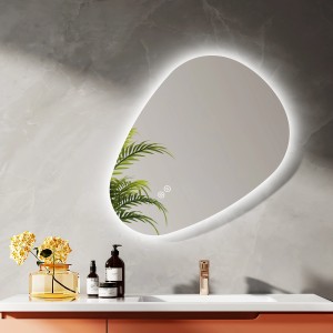 Asymmetrischer Emke LED Badspiegel 70x50 cm mit Anti-Beschlag und dimmbaren Lichtfarben.