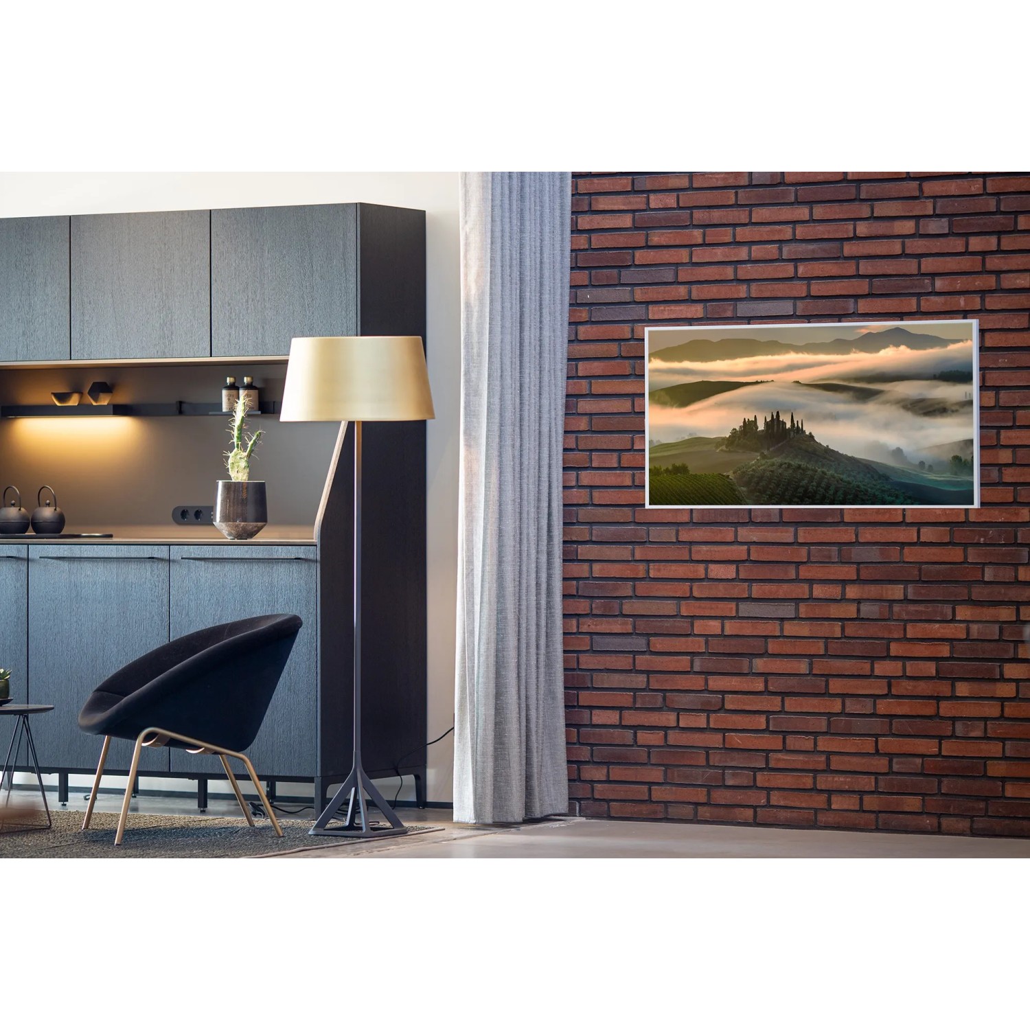 Könighaus Infrarotheizung Panorama Toscana, 60x120 cm, an Backsteinwand.