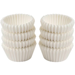 Zenker Papier-Pralinenförmchen, Ø 25mm, weiß, 200 Stück, gestapelt.