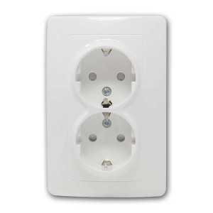 world-trading-net EKONOMIK 2-Fach Schuko Steckdose Weiß 250V16A