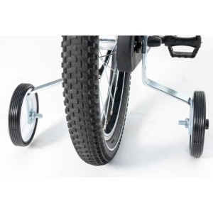 Fischer Stützräder für Kinderfahrrad (12-20 Zoll) montiert am Hinterrad.