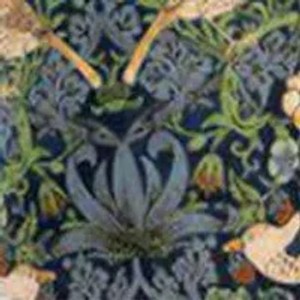 Detailansicht des Lampenschirms der PR Home Tove Tischleuchte mit floralem Muster.