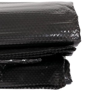 Schwarze, gefaltete MCW Pool-Abdeckung 400 µm, rechteckig 3x2m. PE-Folie für Poolschutz.