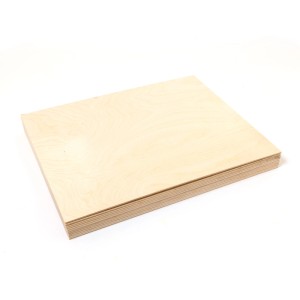 Zehn Birken-Sperrholzplatten, 30x40 cm, 3 mm stark, für Bastel- und Modellbau. Helles Holz, sichtbare Schichten.