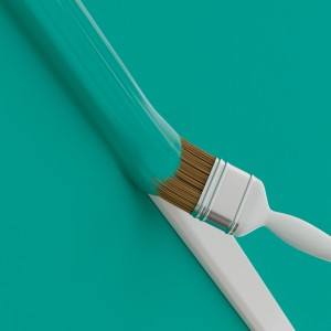 Weißer D-Line Kabelkanal (60x15mm) mit Pinsel und türkiser Farbe.