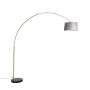 QAZQA Bogenlampe XXL: Messingfarbenes Gestell, grauer Stoffschirm, schwarzer Marmorfuß.