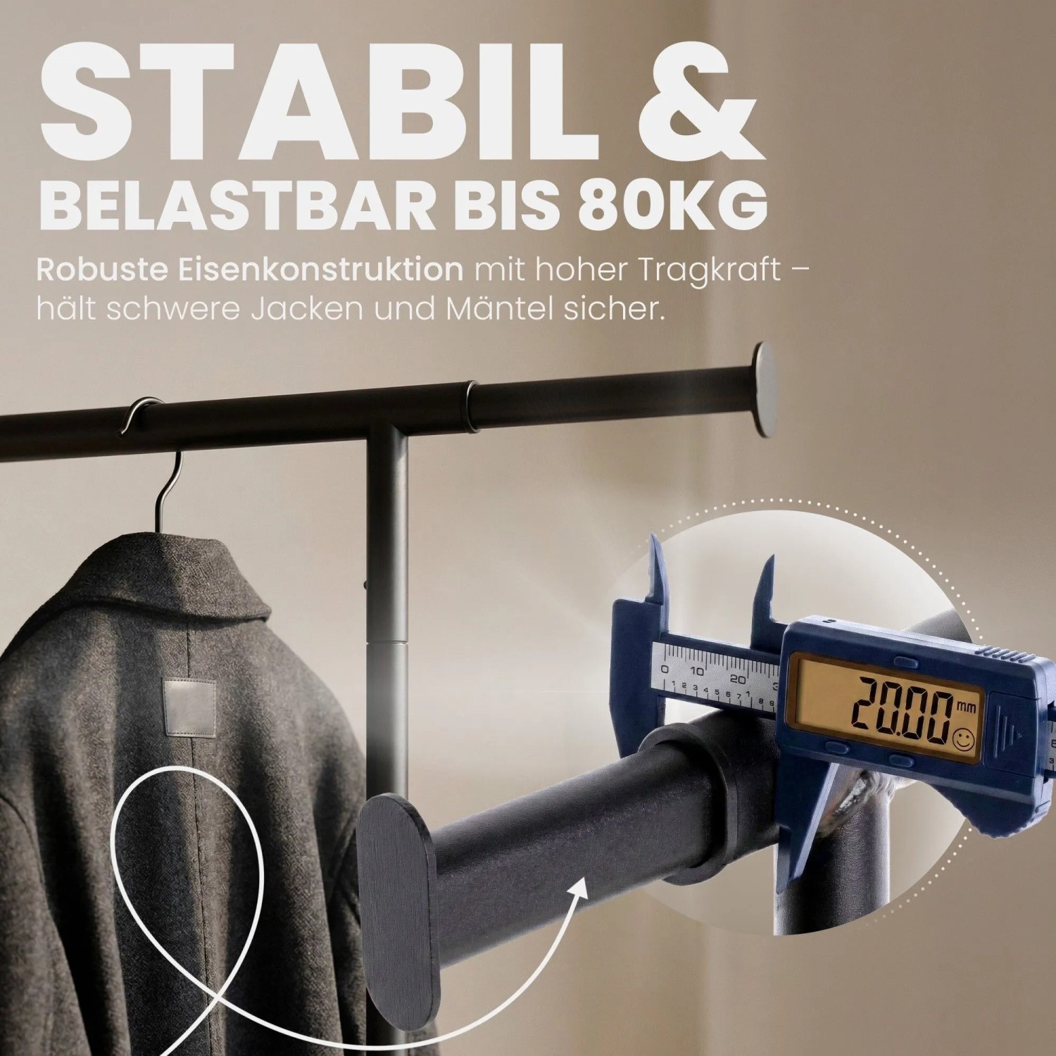 CLP Kleiderständer Bernis XL aus schwarzem Metall. Robust, 80kg belastbar, mit teleskopierbarer Garderobenstange.
