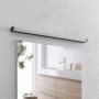 Schwarze Lindby LED Bad Wandleuchte Ulisan aus Aluminium, spritzwassergeschützt.