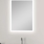 DSK LED-Lichtspiegel Silver Mare, 50x70 cm, mit umlaufender Beleuchtung und silbernem Rahmen.