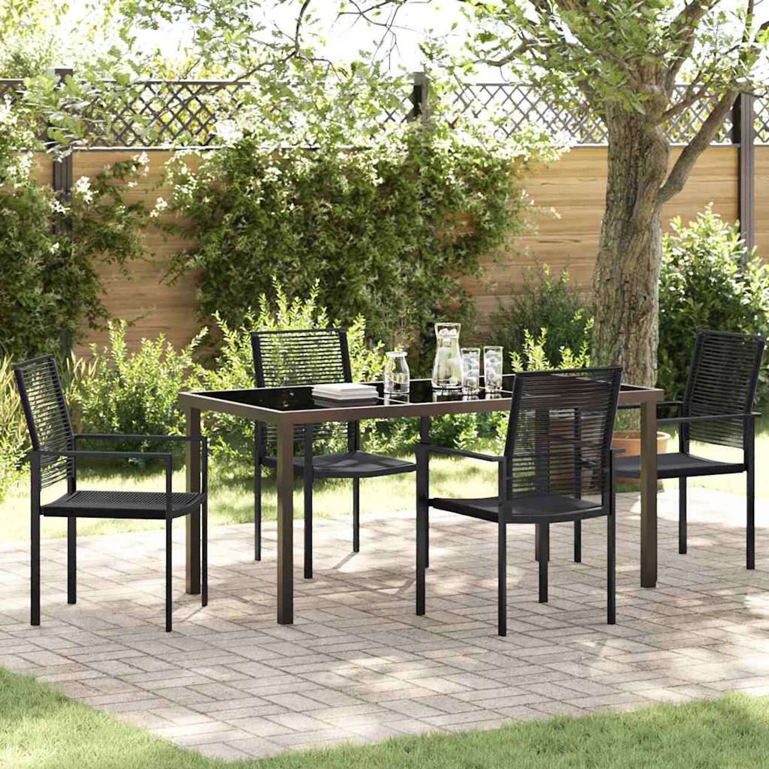 Schwarzes 5-teiliges vidaXL Garten-Esszimmer-Set aus PVC-Rattan für 4 Personen.