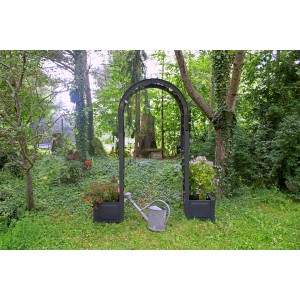 Anthrazit Rosenbogen mit Pflanzkästen im Garten, Rankhilfe für Kletterpflanzen.