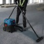 Bosch Professional GAS 12-25 PL Nass-/Trockensauger im Einsatz auf einer Baustelle.