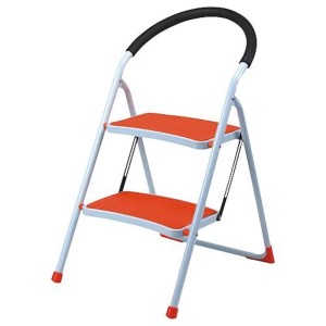 PROREGAL Klappleiter mit 2 Stufen, orange. Metallleiter für Haushalt & Werkstatt, bis 150 kg belastbar.