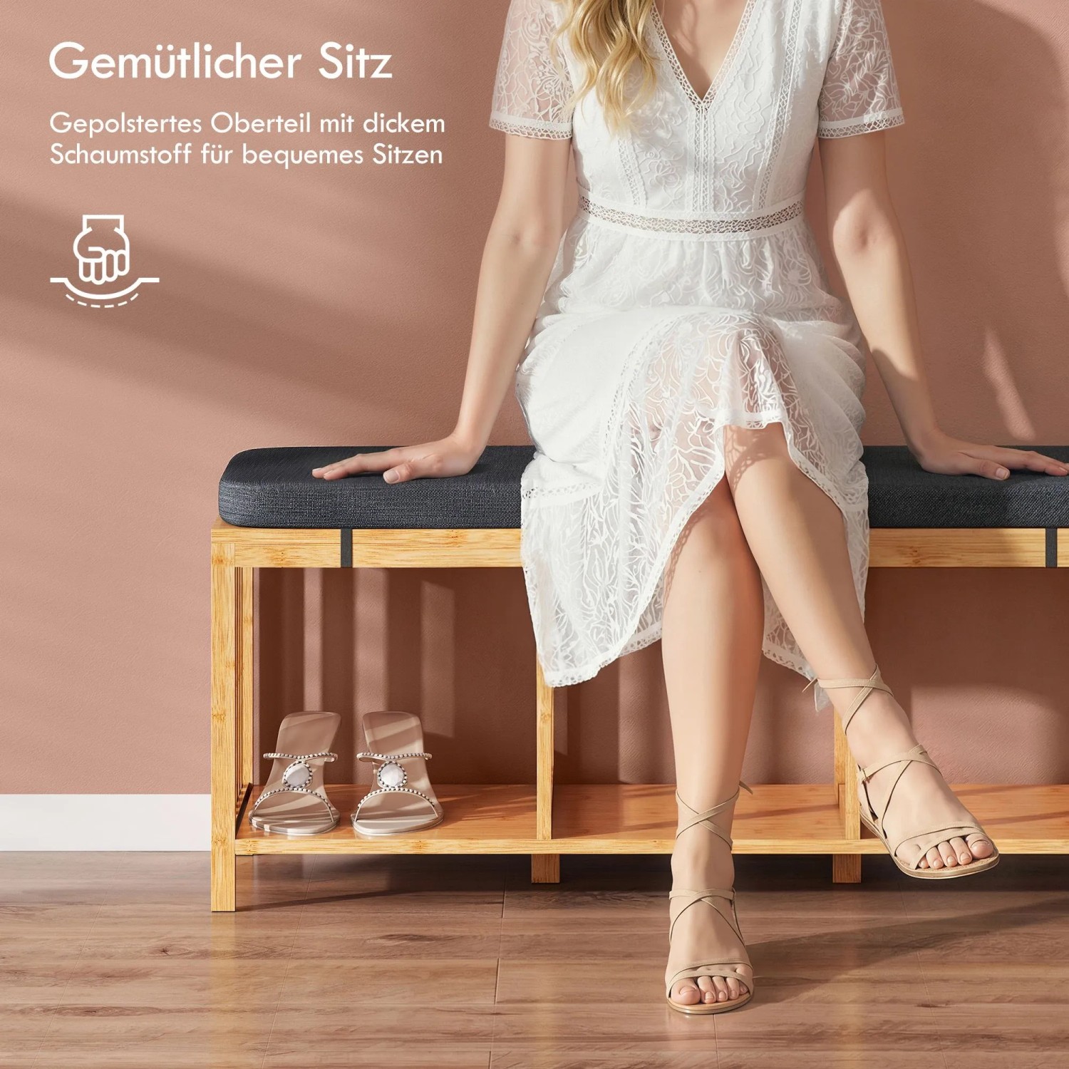 HOMCOM Schuhbank aus Naturholz Bambus mit dickem, dunkelgrauem Polsterkissen. Offene Fächer für Schuhe.