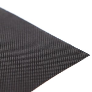 Detailaufnahme des schwarzen Aquagart Unkrautvlies, 150g, 2m breit.