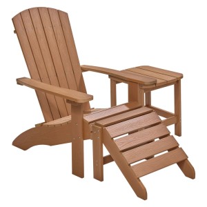 NEG Adirondack Fußbank MARCY Naturbraun. Kunststoff-Fußhocker mit Holzoptik vor passendem Gartenstuhl.