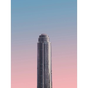 Komar Wandbild Monolith, 30x40 cm, Hochhaus vor blau-rosa Himmel.