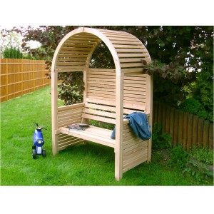 T & J Relaks Freisitz aus Lärche, Gartenbank mit Überdachung für entspannte Stunden im Garten.