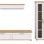 Weiße 3-teilige Wohnwand im Landhausstil: Vitrine, TV-Lowboard und Wandboard mit Eiche-Akzenten und Holzoptik.