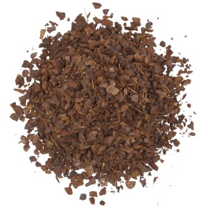 Feine Floragard Pinienrinde (2-8 mm) als naturbelassener Bodenbelag, geeignet für Garten und Terrarium.