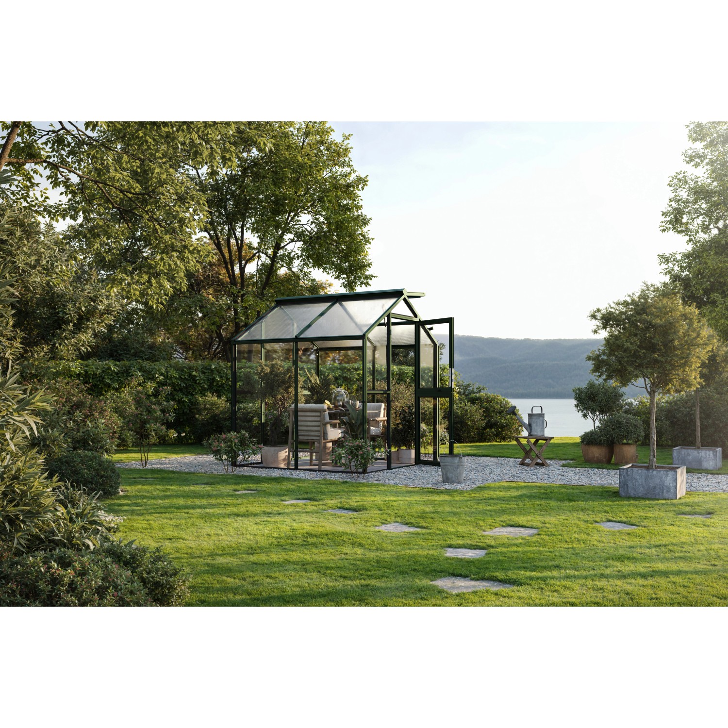 Tannengrünes KGT Gewächshaus Galant II 4,48 m² im Garten.