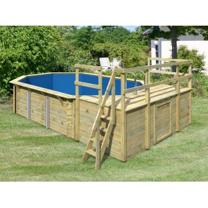 Karibu Holzpool Set mit drei Sonnenterrassen, Leiter und Filteranlage im Garten.