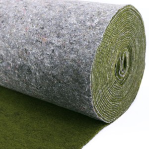 Grüne Aquagart Ufermatte (18m x 1m) als Böschungsmatte für Teichfolien, aufgerollt.