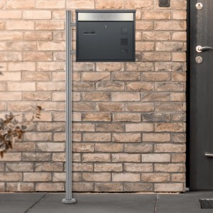ML-Design Briefkasten mit Pfosten, 120cm, Namensschild, Silber. Moderner Standbriefkasten.