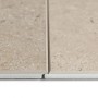 Grosfillex GX Wall+ Dekor-Paneele Creme Slate, Detailaufnahme der Nut- und Federverbindung.