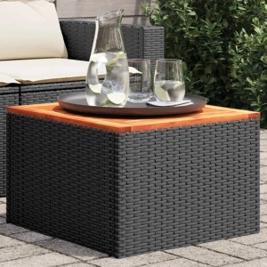 Schwarzer vidaXL Gartentisch aus Rattan mit Akazienholzplatte, 55x55x37 cm.