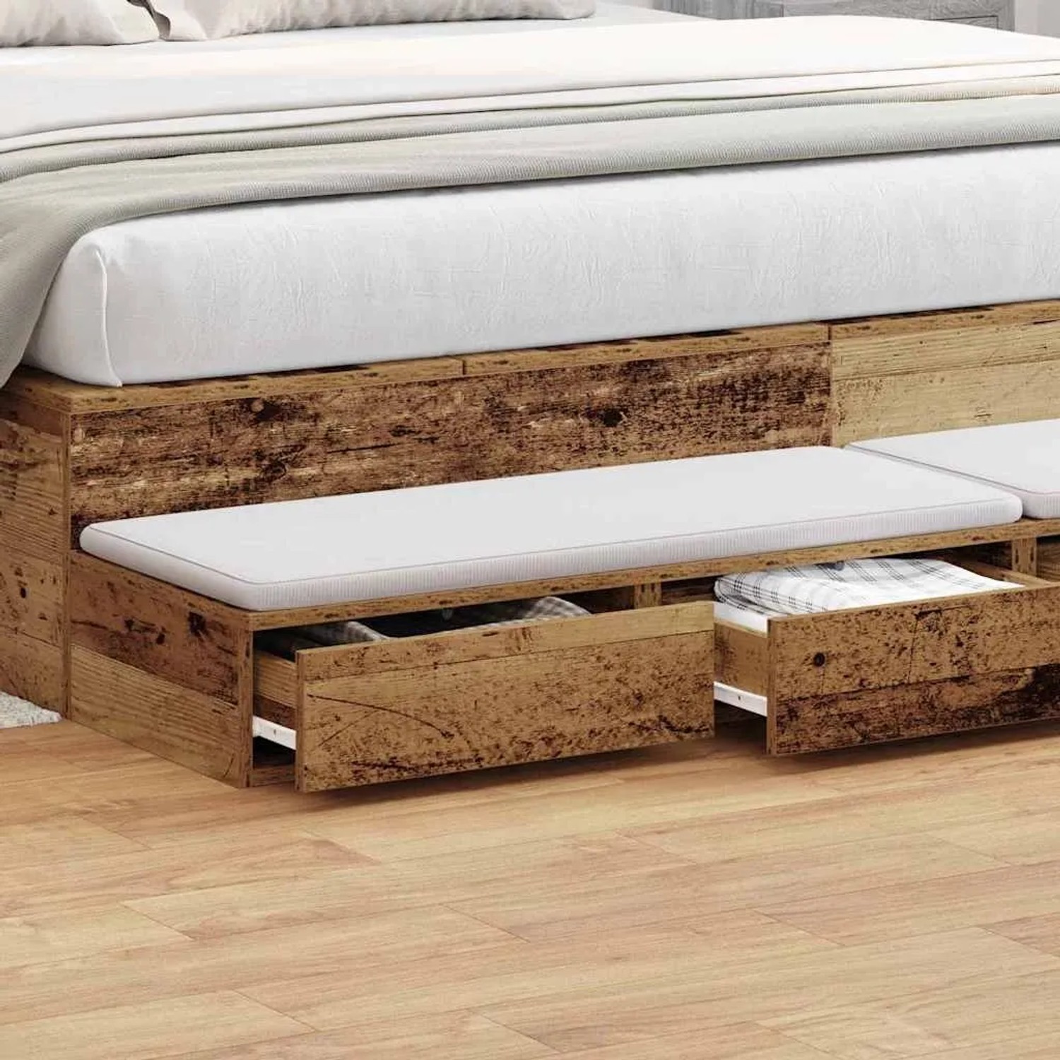 vidaXL Bettschubladen Altholz unter Bett, Holzwerkstoff, mit geöffneter Schublade und weißen Kissen. Praktischer Stauraum.