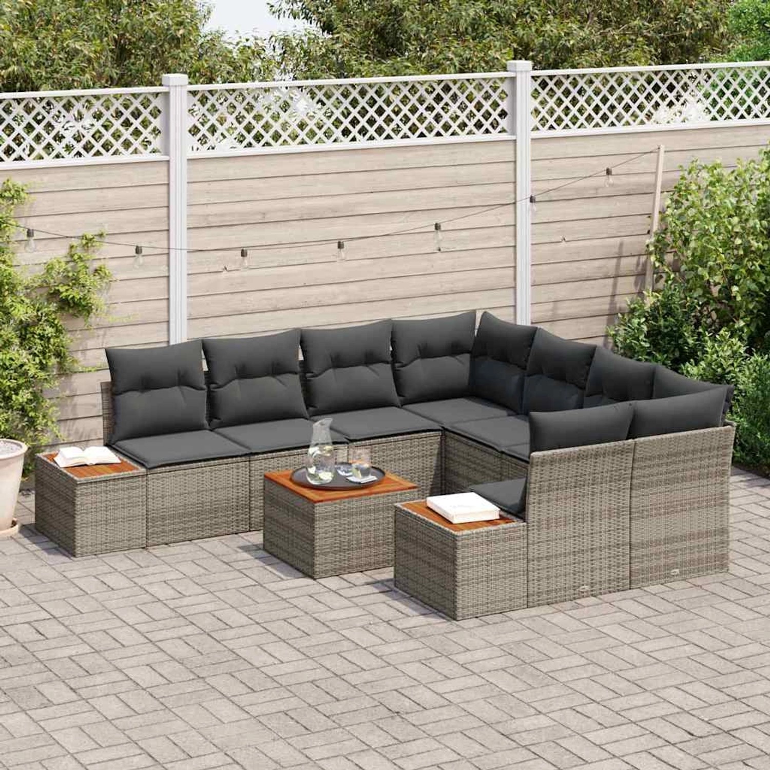 Graues 9-teiliges vidaXL Garten-Sofa-Set aus Poly Rattan mit Kissen.