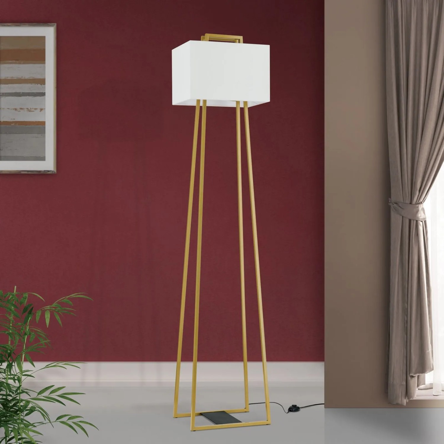 Elegante Orion Stehleuchte Gordi mit goldenem Gestell und weißem Stoffschirm.