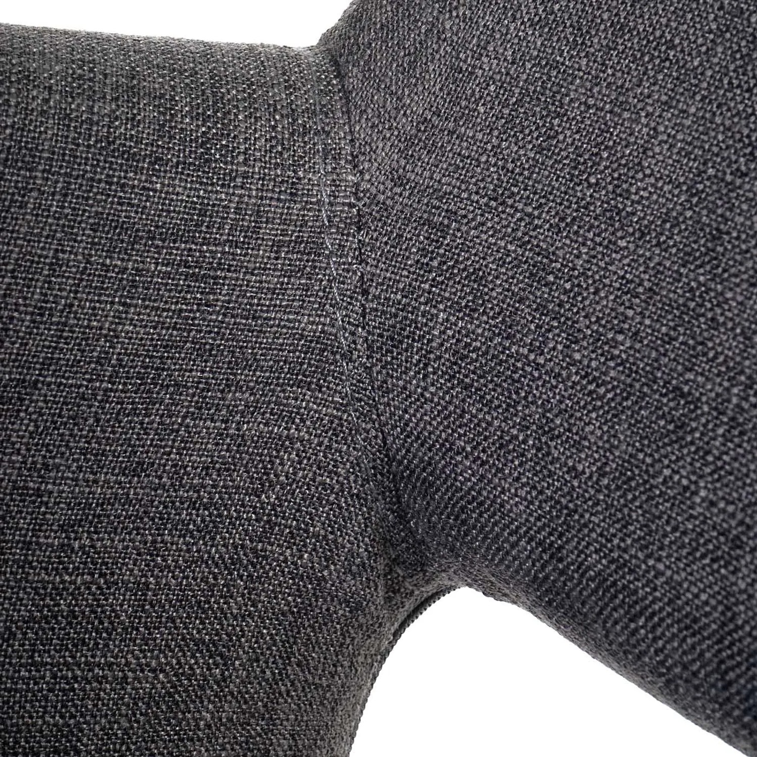 Detailaufnahme: Grauer MCW Esszimmerstuhl A50 II mit Textilbezug und heller Naht.