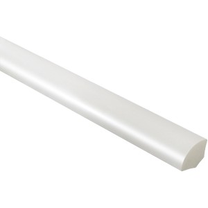 Weißer Viertelstab aus Kunststoff, 14x14x2500 mm, zur Abdeckung von Fugen.