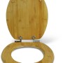 Sanfino WC-Sitz aus dunklem Bambus mit Absenkautomatik, geöffnet.
