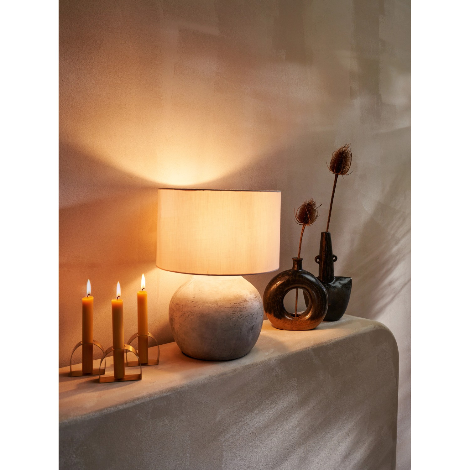 Schwarze Vase Ancient Secrets, 19,5 cm, modernes Design für Wohnraumdeko.