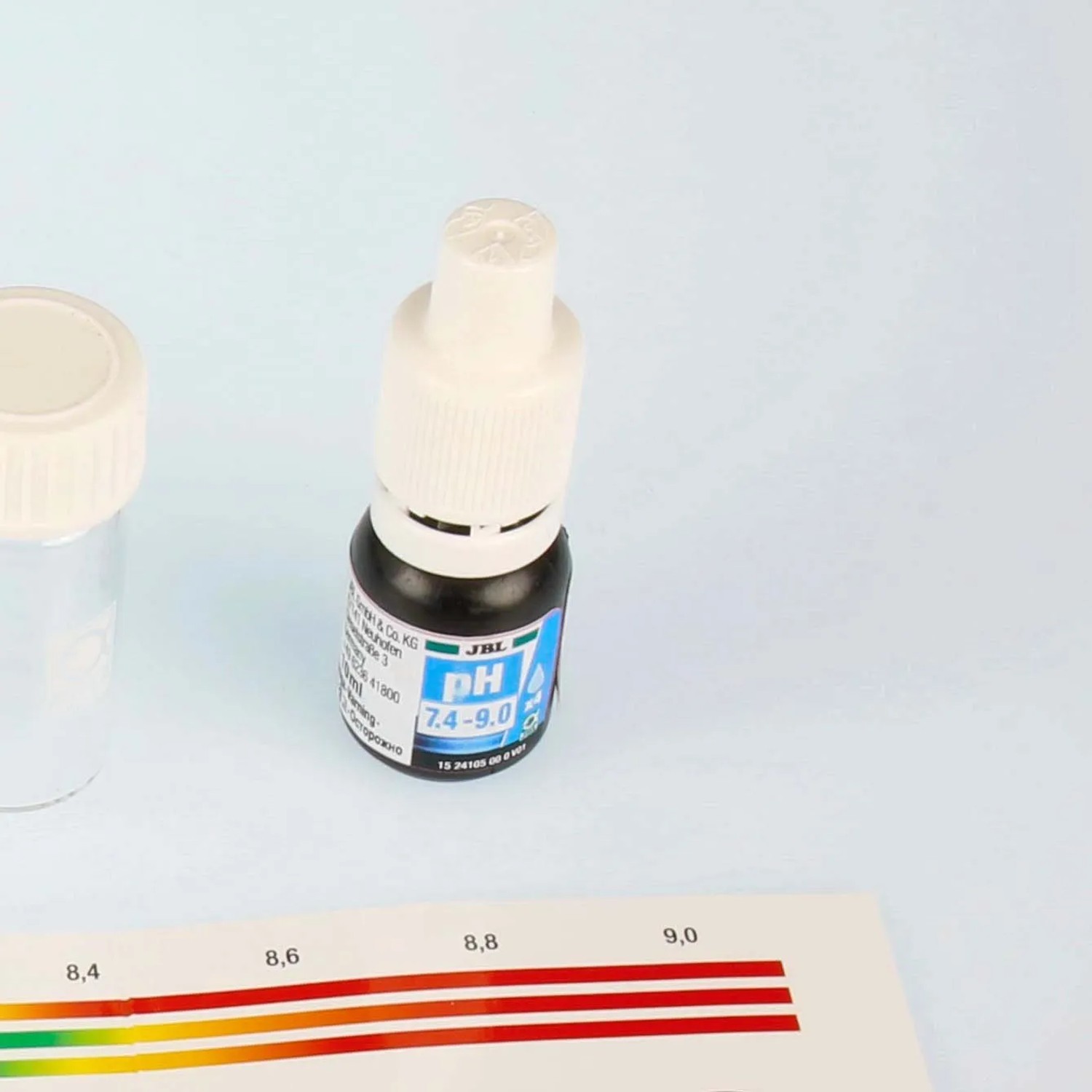 JBL ProAquaTest pH 7.4-9.0 Wassertest für Aquarien und Teiche, inkl. Zubehör.