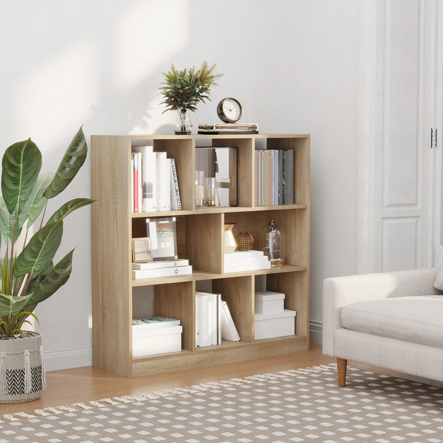 HOMCOM Bücherregal mit 3 Böden in Holzoptik, ideal für Wohnzimmer und Home-Office.