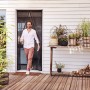 tesa Magnetvorhang Anthrazit 0,9x2,1m: Insektenschutz für Balkon- und Terrassentüren.