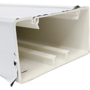 Gewiss Brüstungskanal, 70x130/80, reinweiß, 2m, aus Hart-PVC.