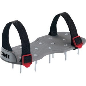 CMI Rasenbelüfter-Sandalen mit Stahlnägeln zur Rasenlüftung im Garten.